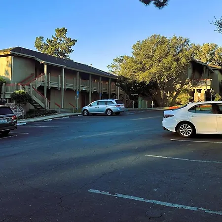Comfort Inn Monterey Peninsula Airport-3